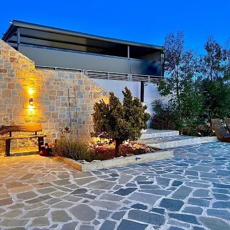 White Pearl Villa *